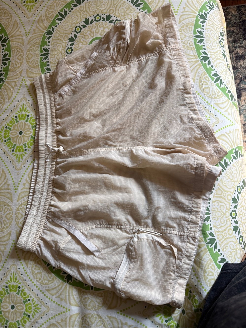 Light Cream Women's Shorts - outdoor voices XL